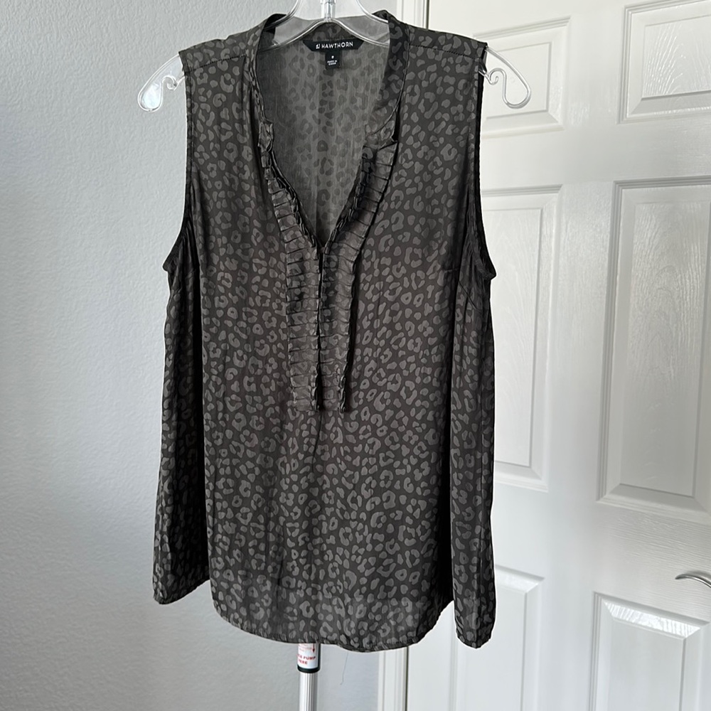 41 Hawthorne, silky tank top with leopard embossing